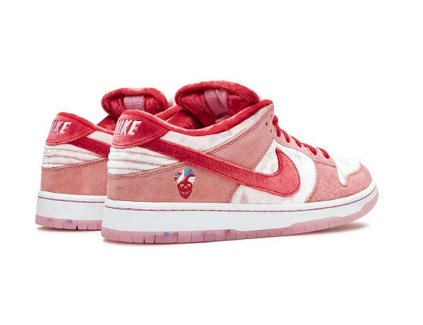 Nike SB Dunk Low Pro "Strangelove" sneakers