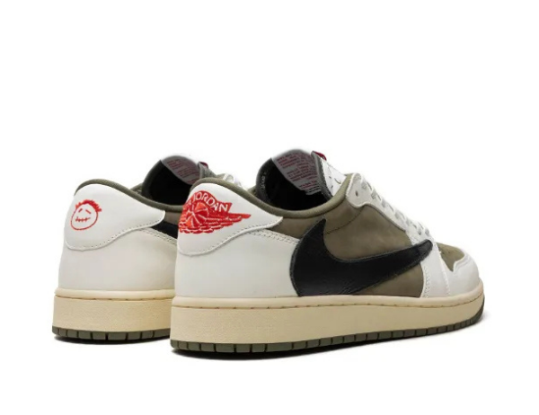 Jordan x Travis Scott Air Jordan 1 Low OG "Medium Olive" sneakers