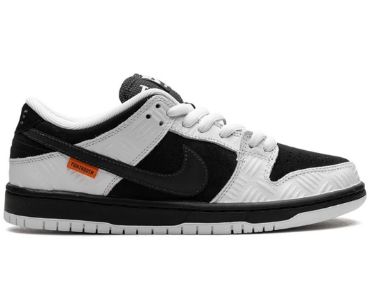 Nike x TIGHTBOOTH SB Dunk Low sneakers