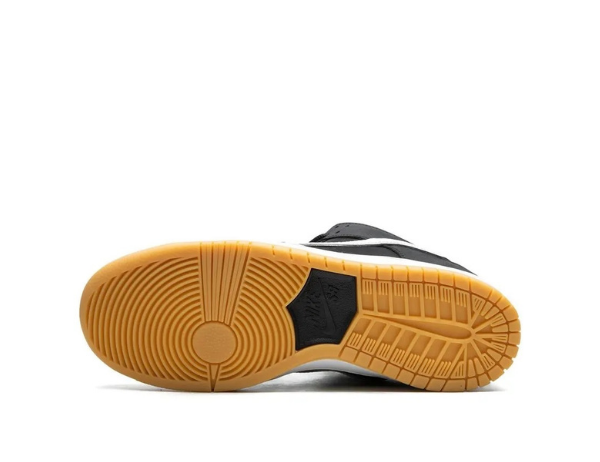 Nike SB Dunk Low Pro "Black Gum" sneakers